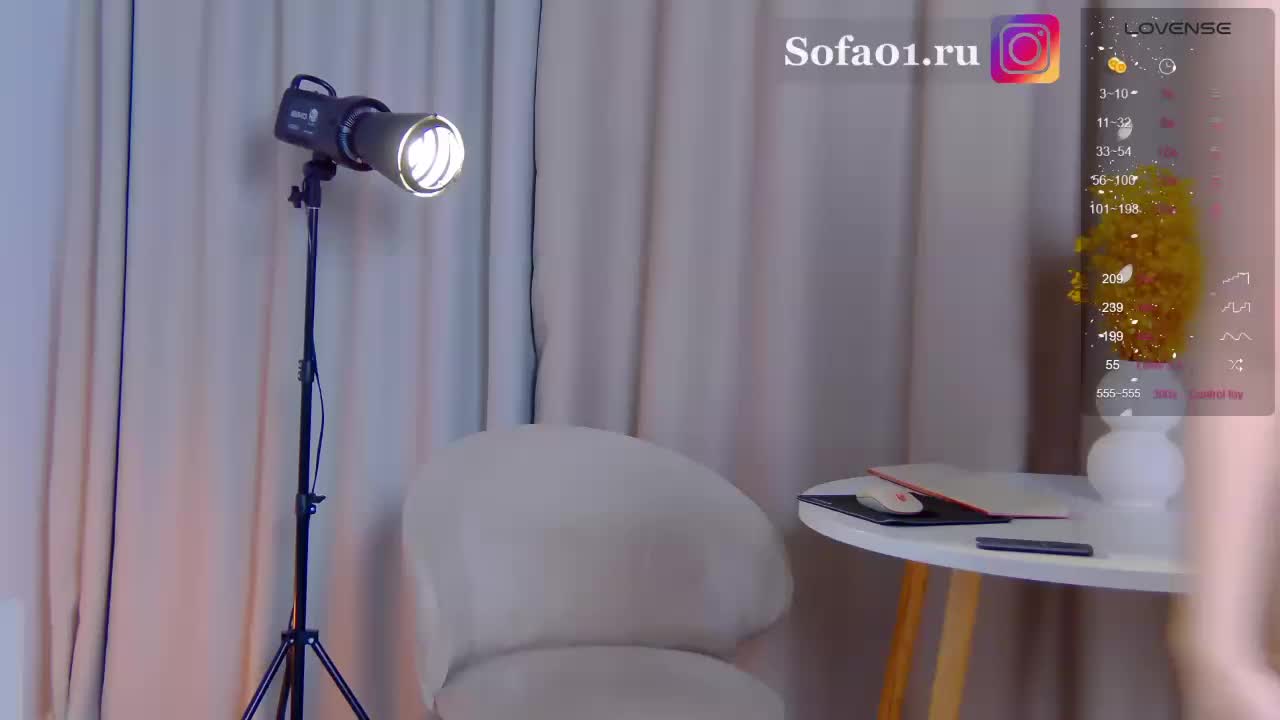Sofa01 Cam Show Recorded 2025-05-13
