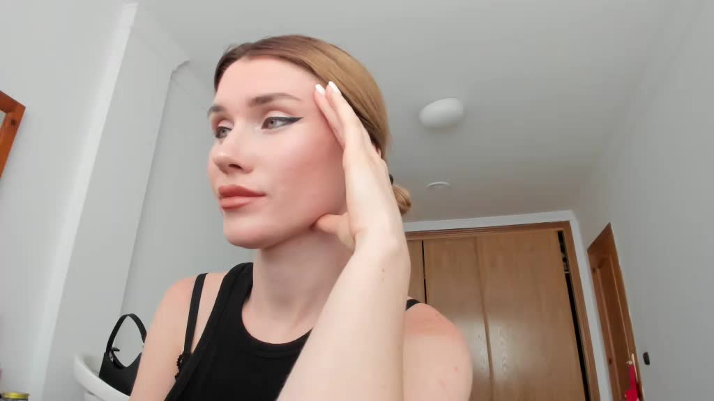 ZoiKissy Cam Show Recorded 2025-05-13