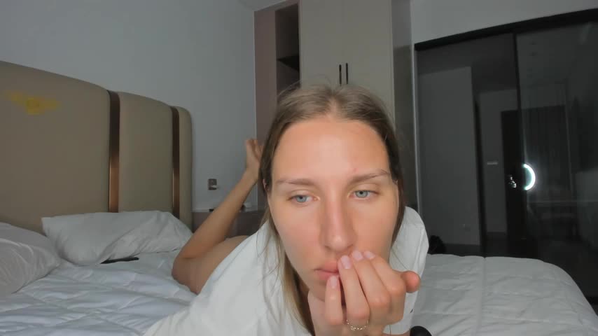 SofiClimbing Cam Show Recorded 2025-05-13
