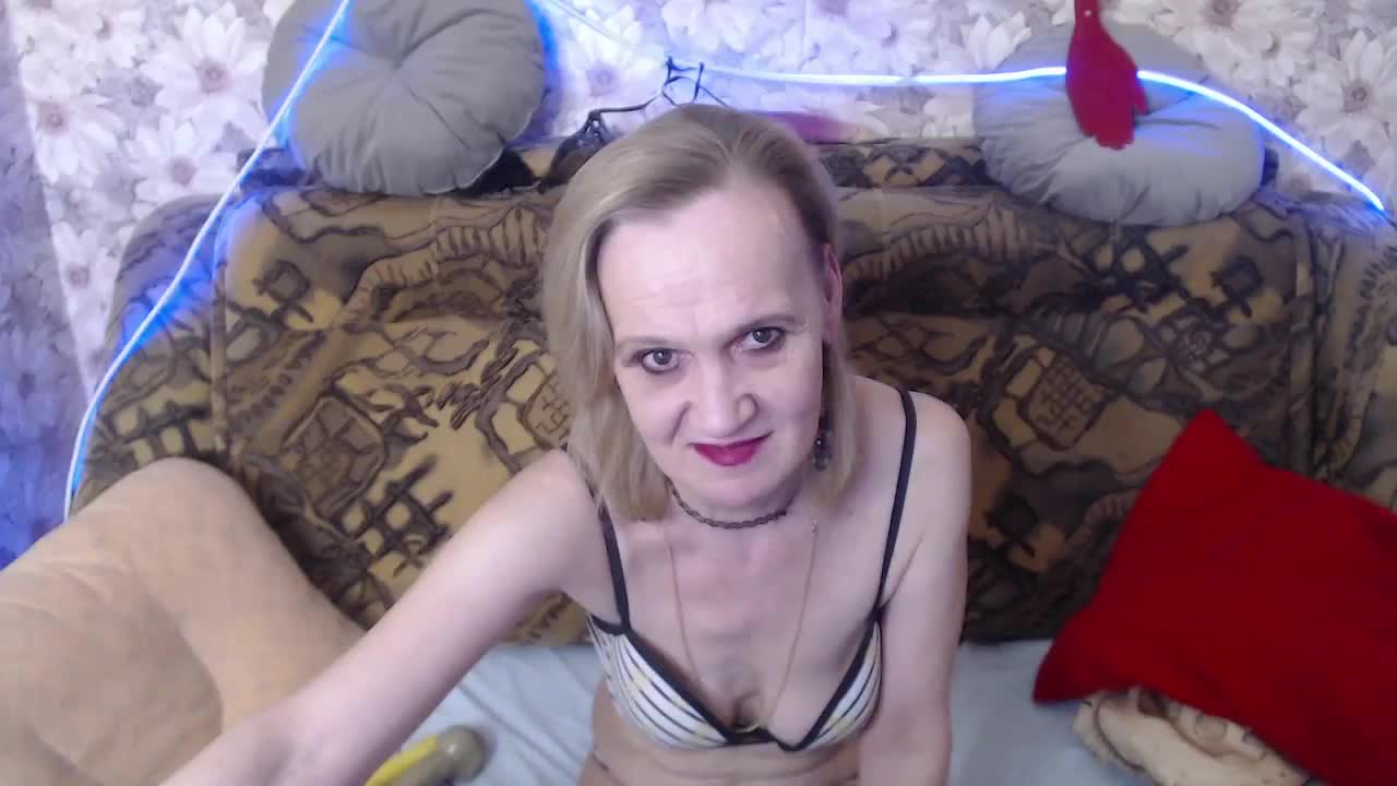 Miss-bekker23 Cam Show Recorded 2025-05-13