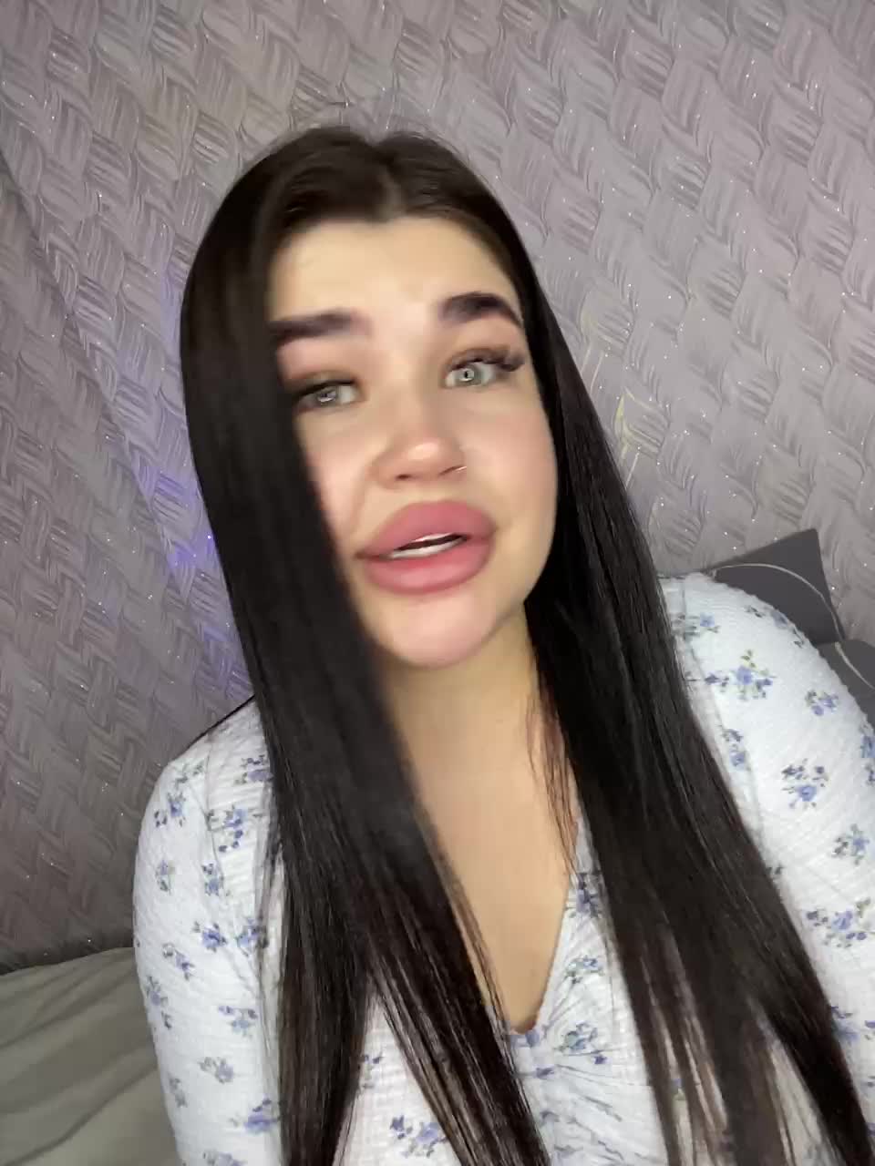 Suchka-black- Cam Show Recorded 2025-05-13
