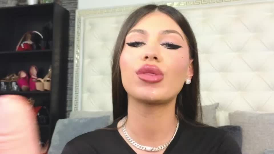 Rosevanessa Cam Show Recorded 2025-05-13