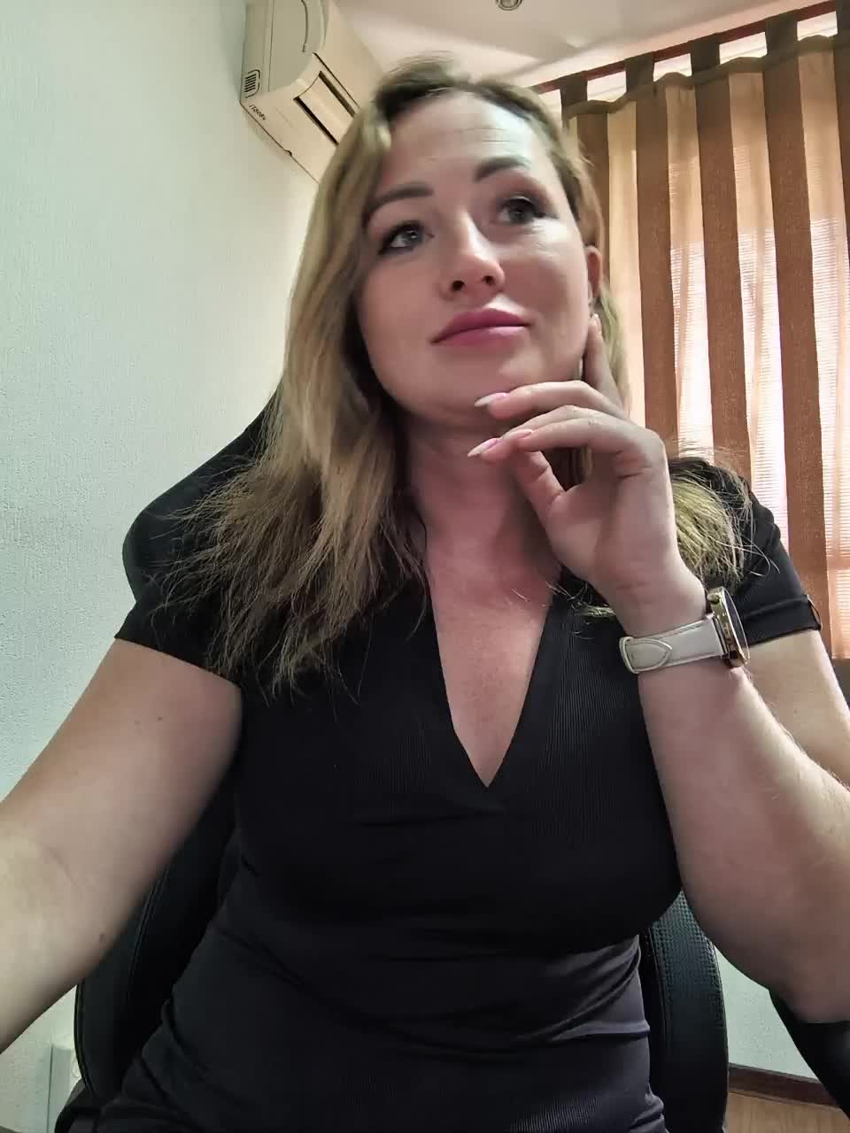 Goddesssssss Cam Show Recorded 2025-05-13