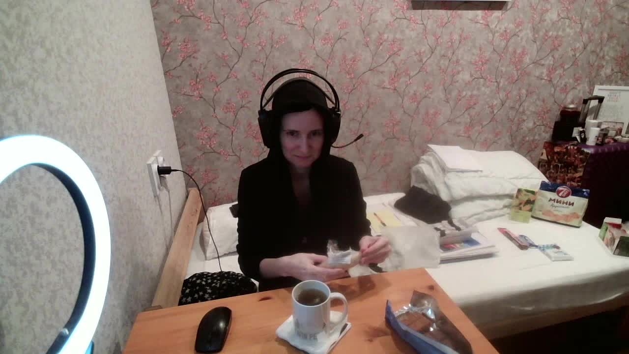 Magretta_Dering Cam Show Recorded 2025-05-14