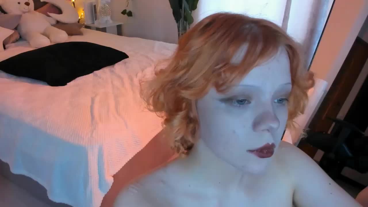 Emily-relish Cam Show Recorded 2025-05-14