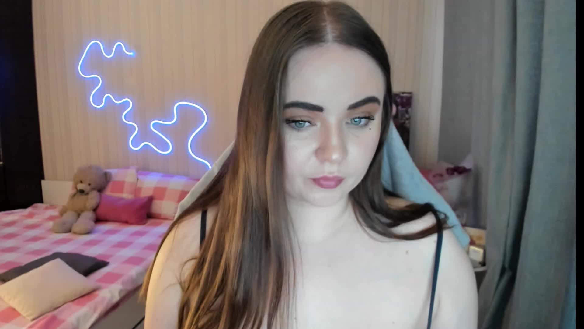 Shy_foxY Cam Show Recorded 2025-05-14