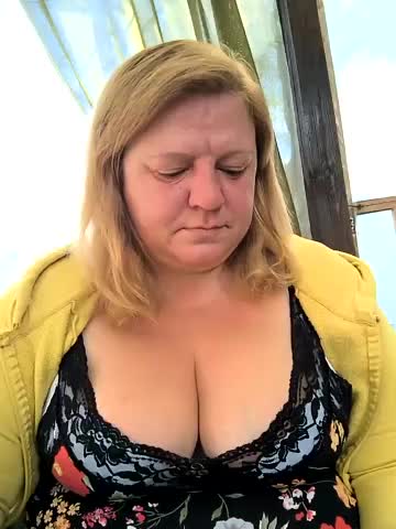 Jusichka Cam Show Recorded 2025-05-14
