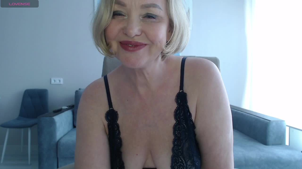 ILUBOVE Cam Show Recorded 2025-05-14