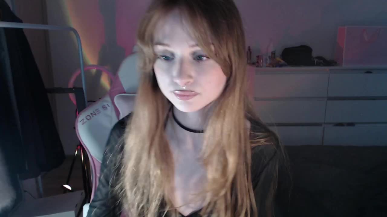 Mnepohuyy Cam Show Recorded 2025-05-14