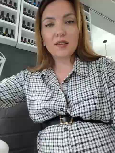 DIVORA Cam Show Recorded 2025-05-15
