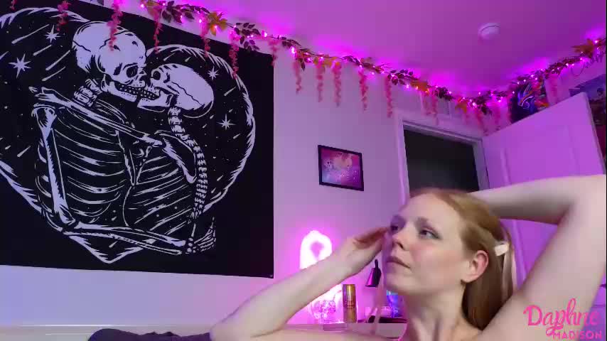 Daphnemadison Cam Show Recorded 2025-05-15