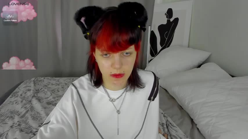 Rene_Yolker Cam Show Recorded 2025-05-15