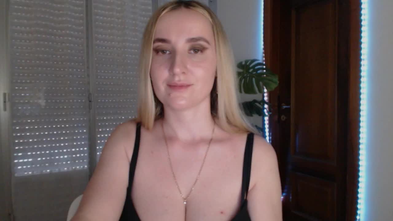 Alina-Lovely Cam Show Recorded 2025-05-15