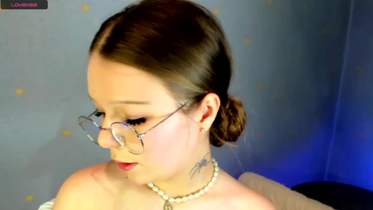 MelMooon Cam Show Recorded 2025-05-15