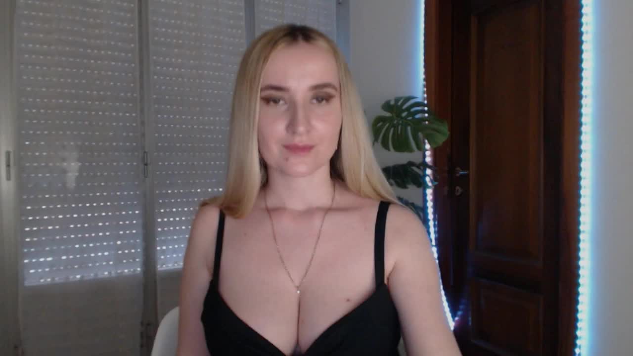 Alina-Lovely Cam Show Recorded 2025-05-15