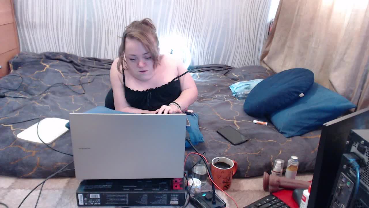 MiniNatali Cam Show Recorded 2025-05-16