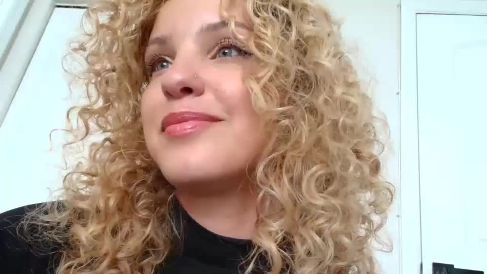 Theislandgirl Cam Show Recorded 2025-05-16