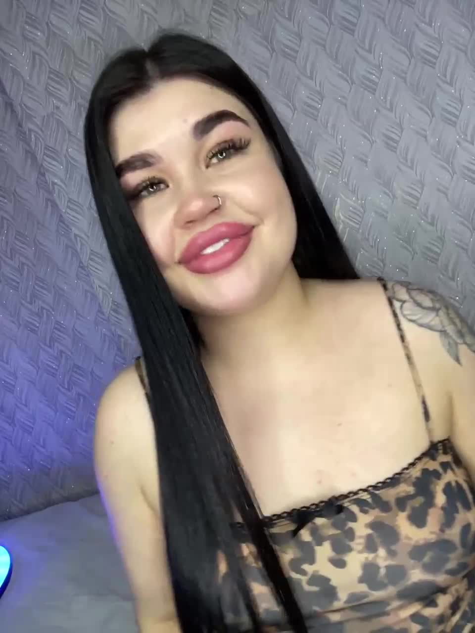 Suchka-black- Cam Show Recorded 2025-05-16