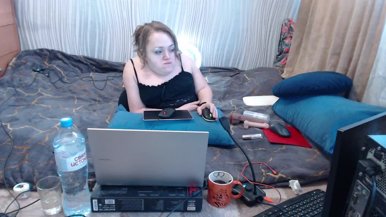 MiniNatali Cam Show Recorded 2025-05-16