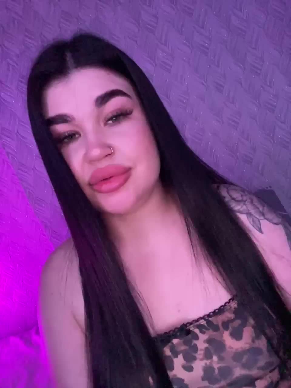 Suchka-black- Cam Show Recorded 2025-05-16