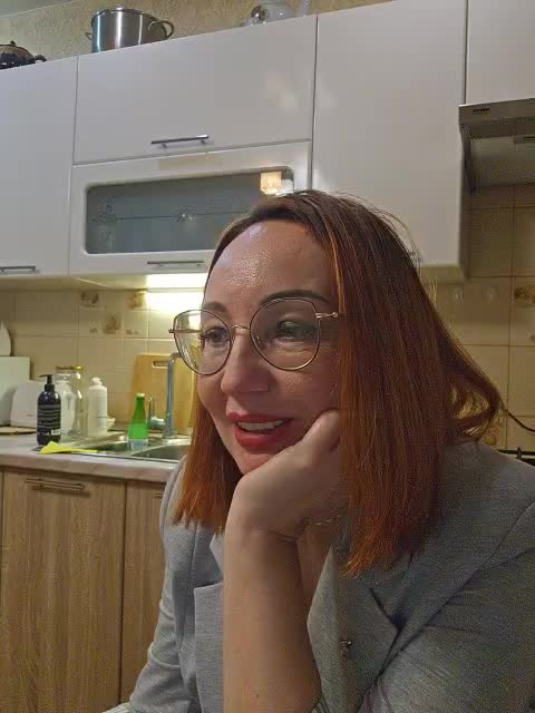 Pink-Lips Cam Show Recorded 2025-05-16