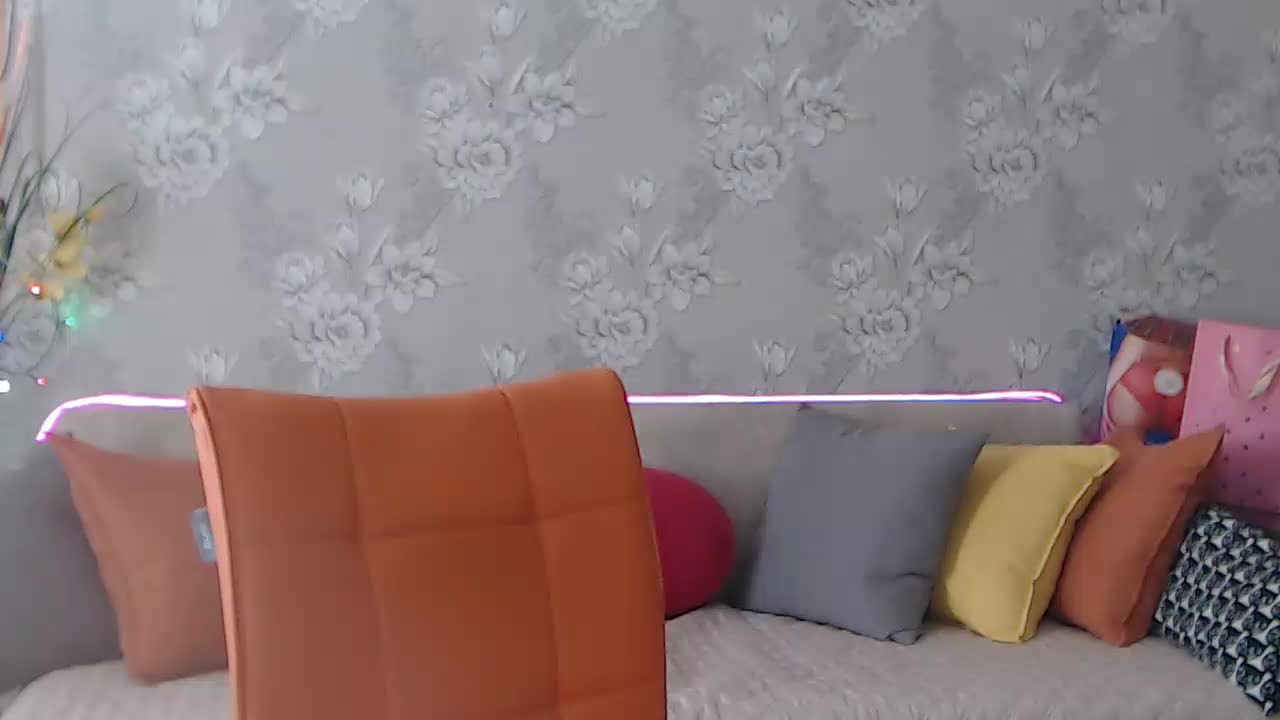 LaliaMia Cam Show Recorded 2025-05-17