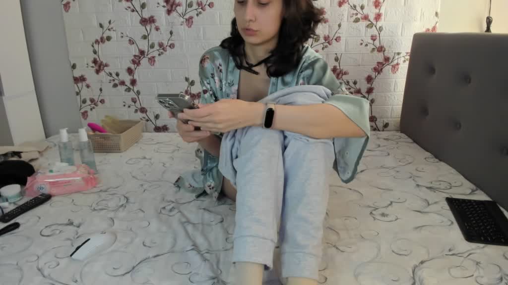 ReginaShine Cam Show Recorded 2025-05-17