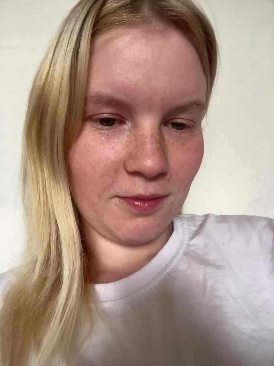 Amelia2004 Cam Show Recorded 2025-05-17