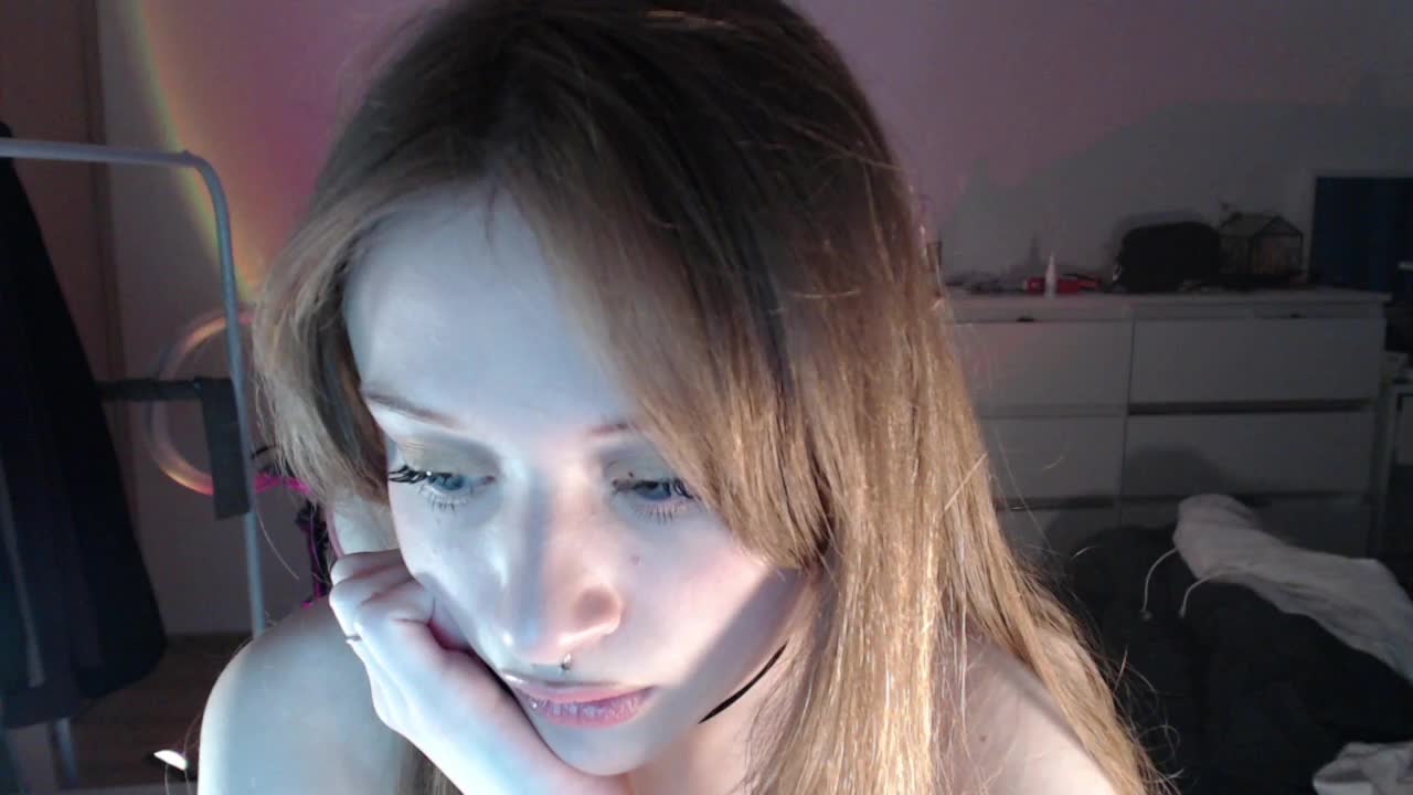 Mnepohuyy Cam Show Recorded 2025-05-17