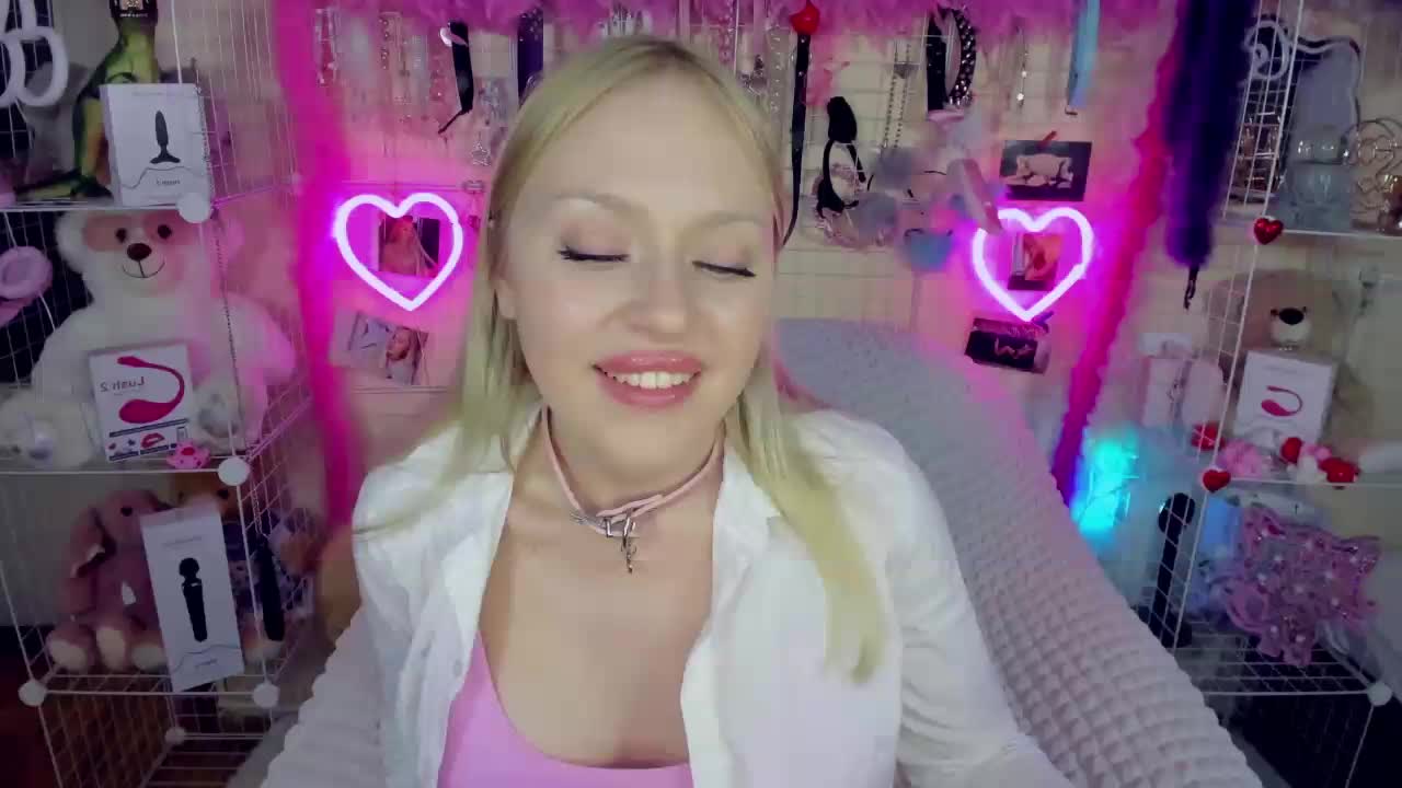 MindyKally Cam Show Recorded 2025-05-17