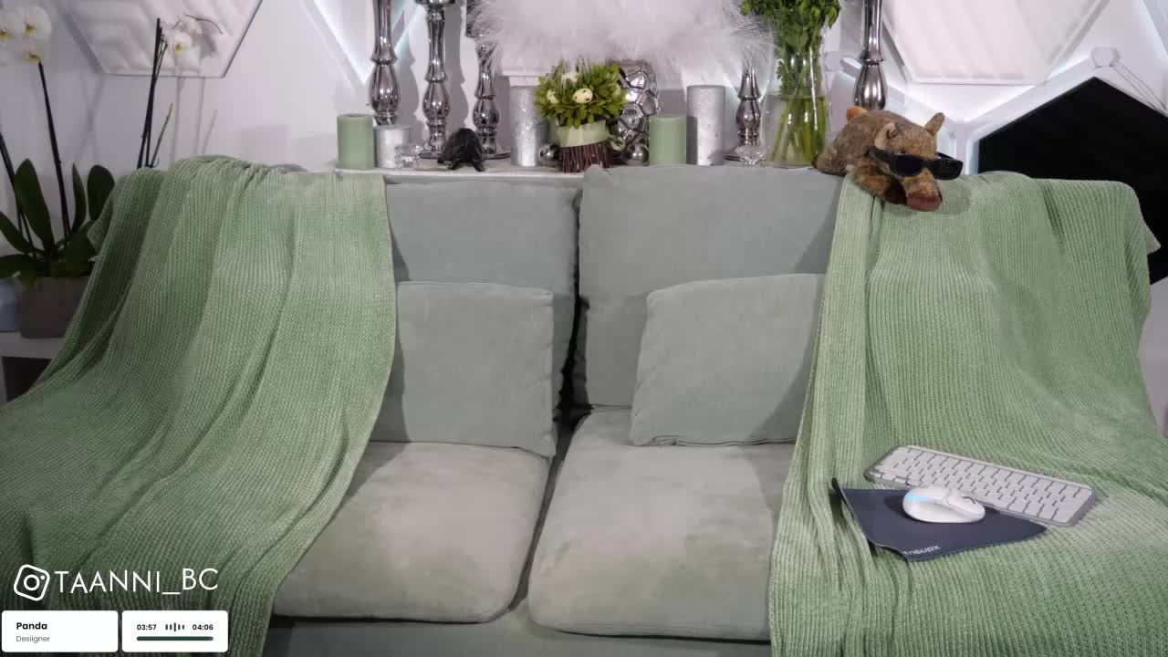 Taanni Cam Show Recorded 2025-05-18