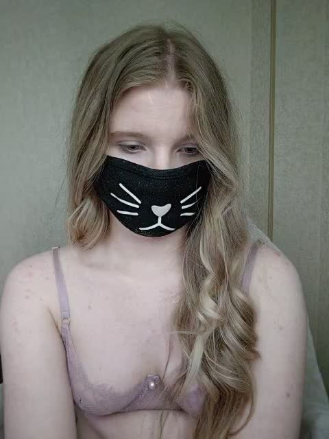 B_TUXOM_OMYTE Cam Show Recorded 2025-05-18