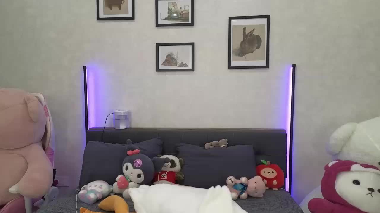 Dolly-ll Cam Show Recorded 2025-05-18