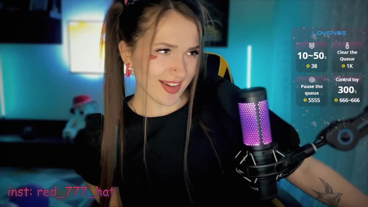 -RED-HAT- Cam Show Recorded 2025-05-18