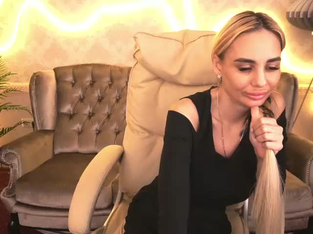 YourMillsy Cam Show Recorded 2025-05-18