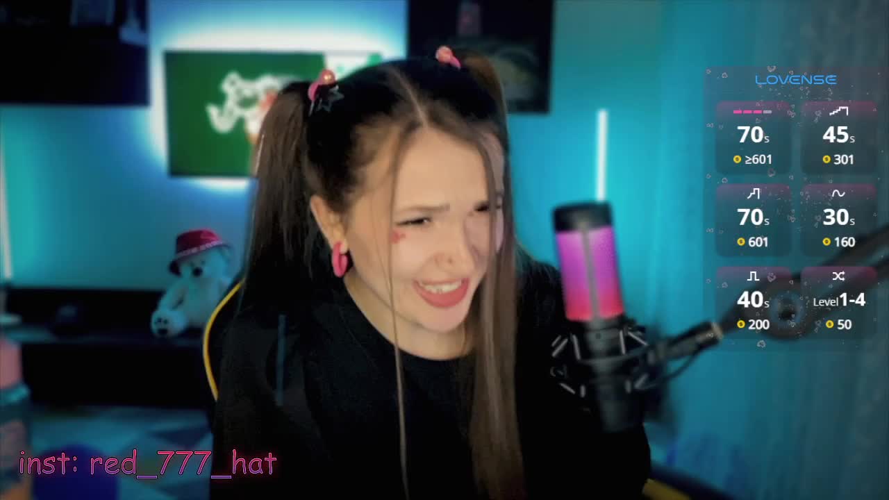 -RED-HAT- Cam Show Recorded 2025-05-18
