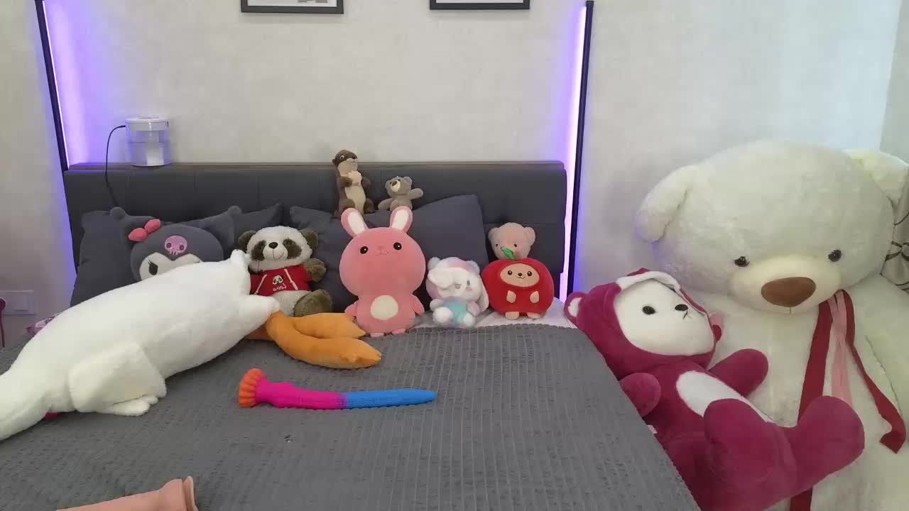 Dolly-ll Cam Show Recorded 2025-05-18