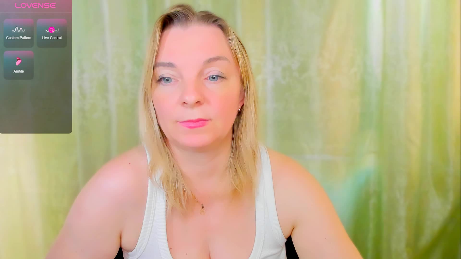 ReganLovely Cam Show Recorded 2025-05-18