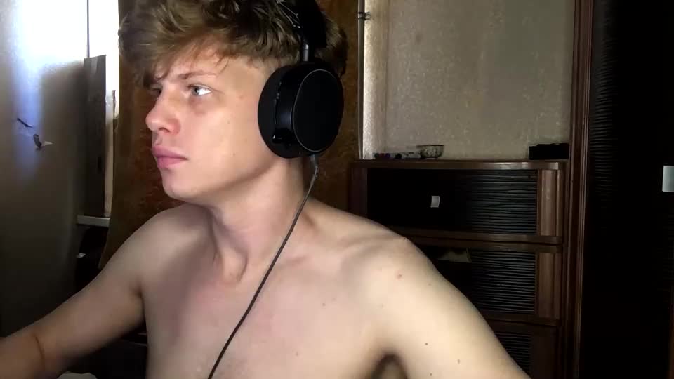 Shyredstar Cam Show Recorded 2025-05-18