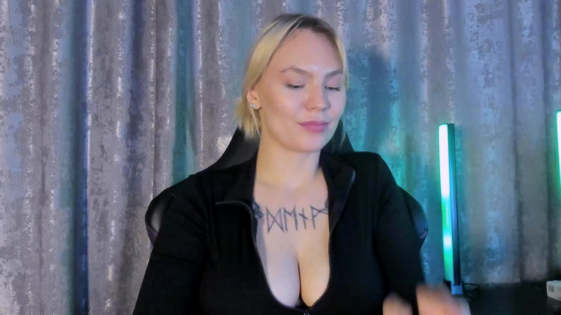 Lex1-Lee Cam Show Recorded 2025-05-18