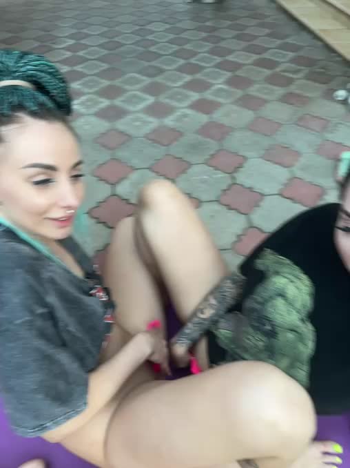 RollingGirls Cam Show Recorded 2025-05-18