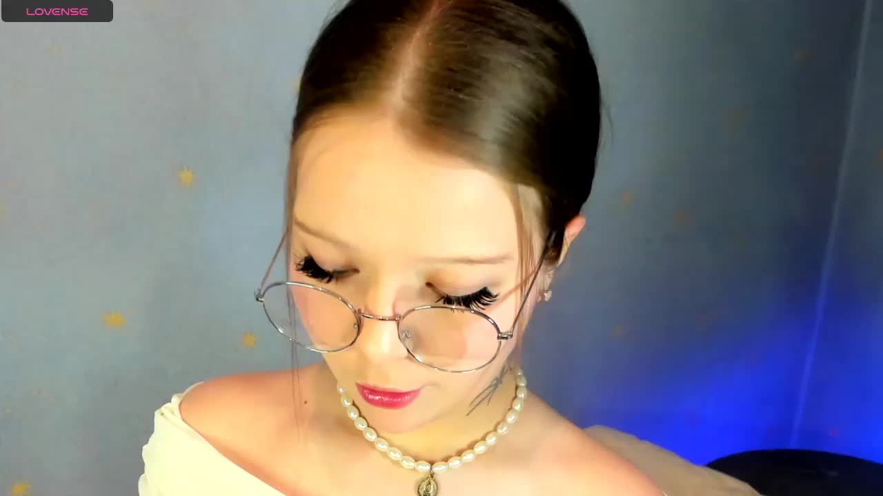 MelMooon Cam Show Recorded 2025-05-18