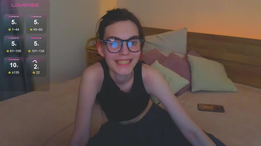 SusieMorris Cam Show Recorded 2025-05-18