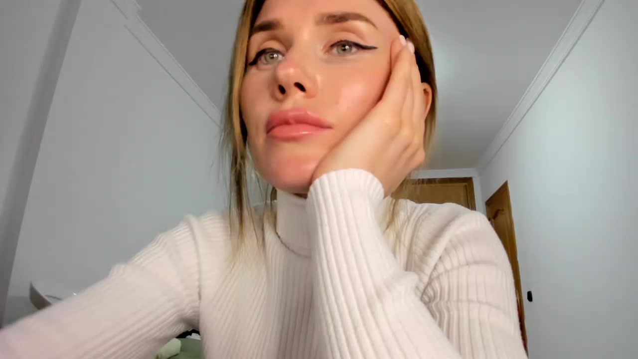ZoiKissy Cam Show Recorded 2025-05-18