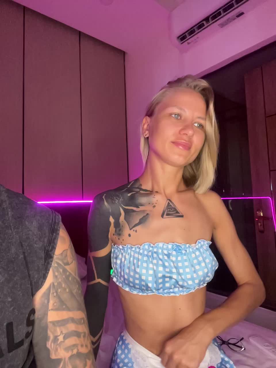 Twins666 Cam Show Recorded 2025-05-18