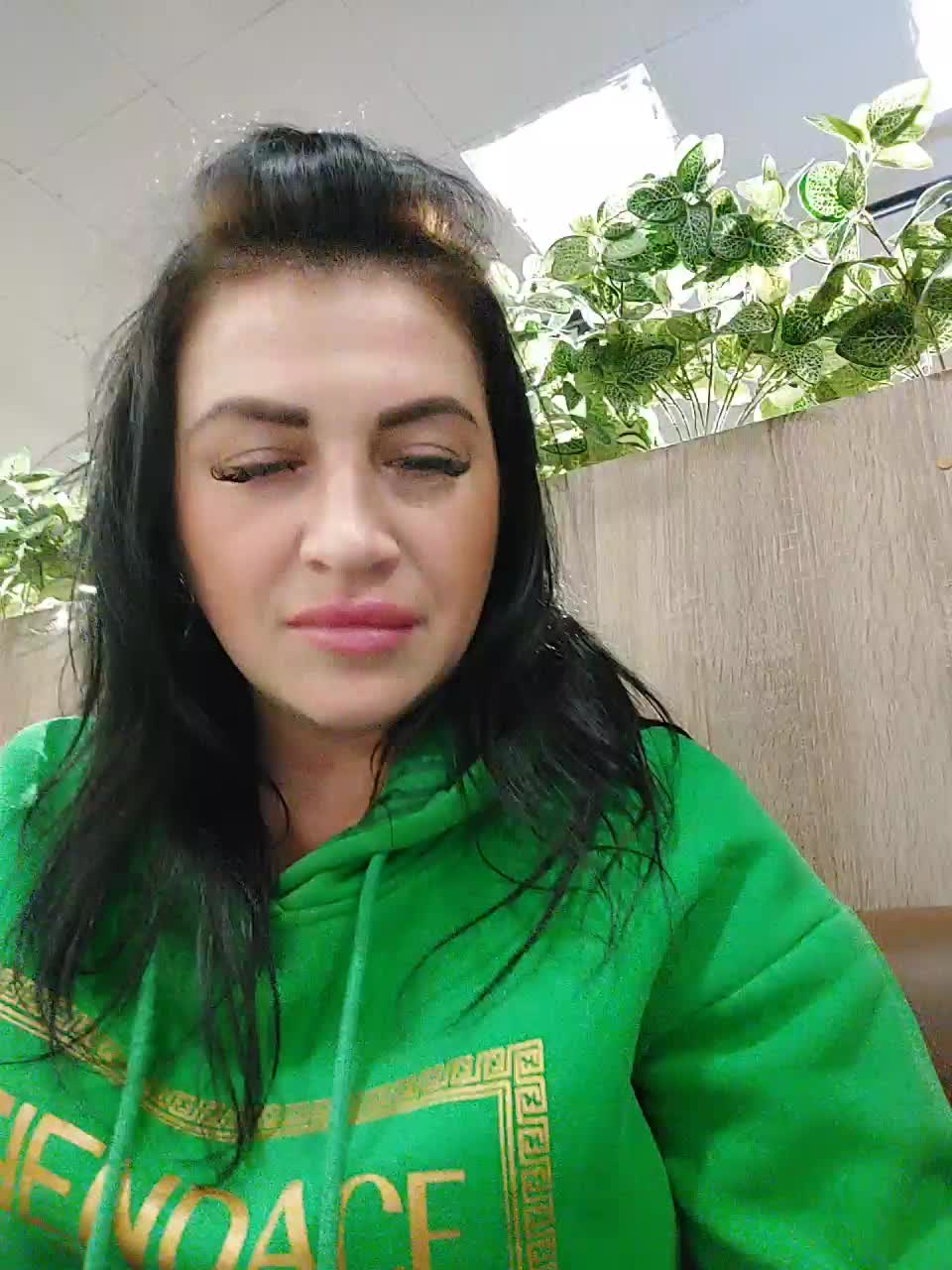 Hot-Couple-2 Cam Show Recorded 2025-05-18