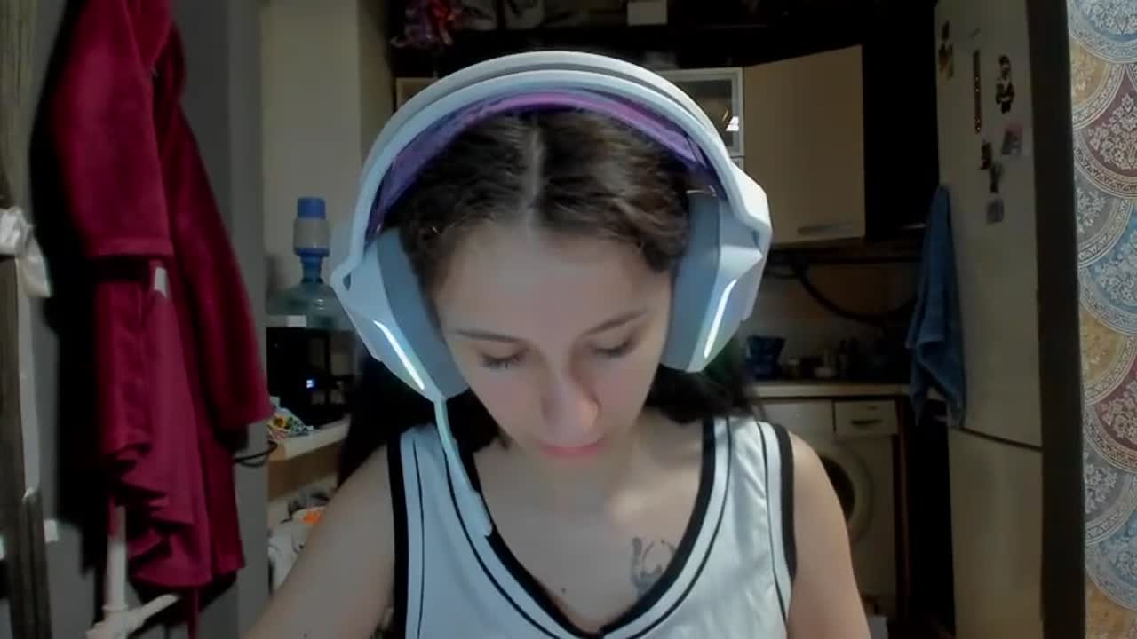 _Nika_Kik Cam Show Recorded 2025-05-19