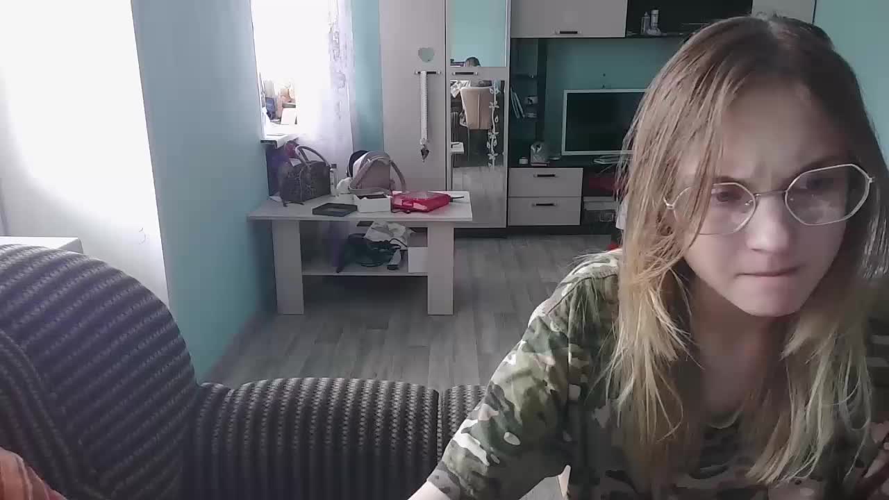 Emolina Cam Show Recorded 2025-05-20