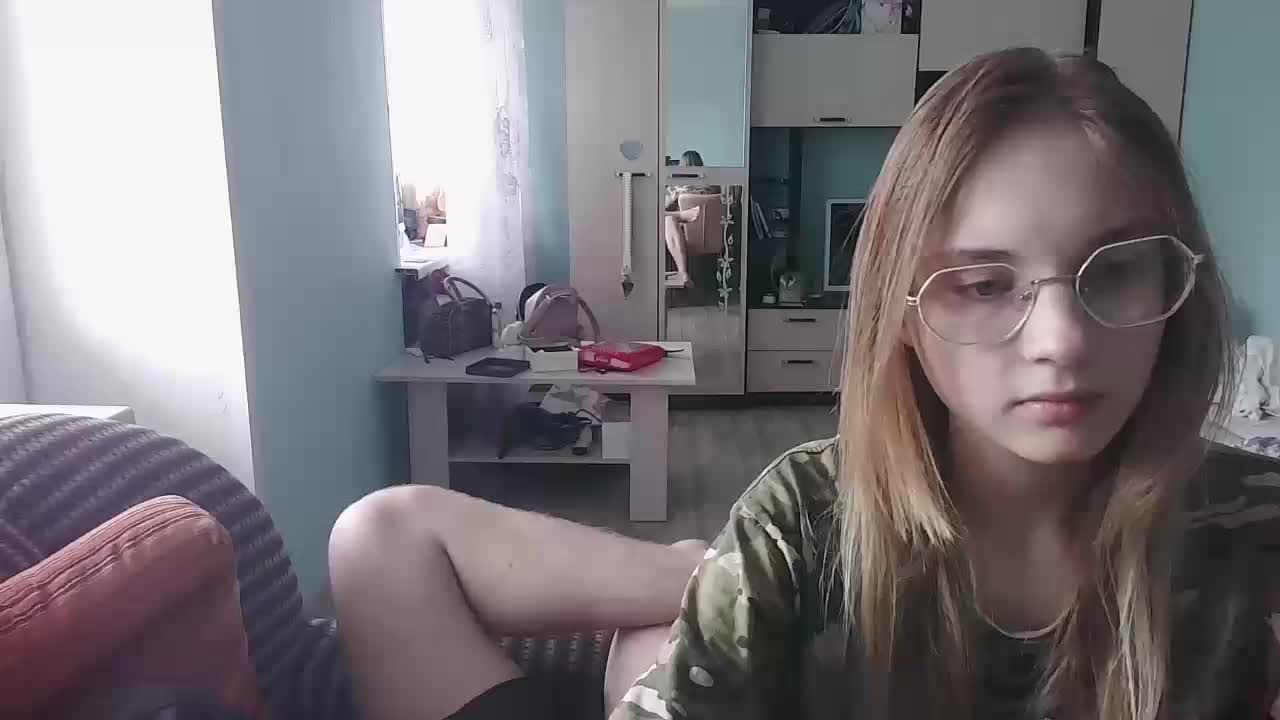 Emolina Cam Show Recorded 2025-05-20