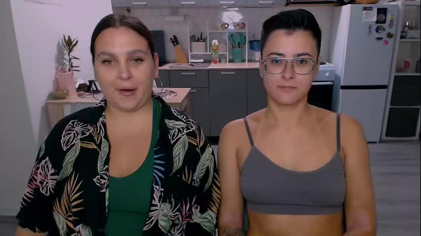Chloe_x_ Cam Show Recorded 2025-05-20